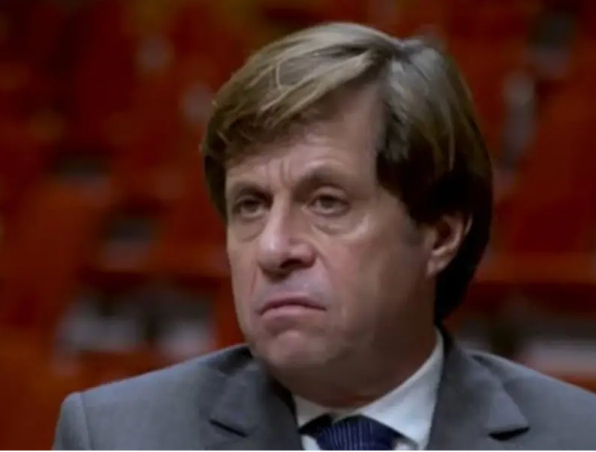 السفير الفرنسي لـ"إيران إنترناشيونال": طهران يمكنها الحصول على أسلحة نووية خلال أيام قليلة