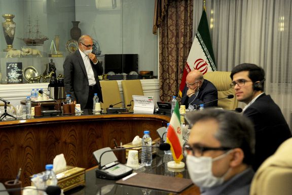 Former oil minister Bijan Zanganeh with top aides on April 9, 2021