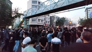 Advocacy Group Warns Of Mass Arrests Ahead Of Iran's Protests Anniv.