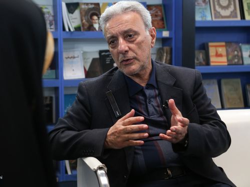 رییس سابق دانشگاه تهران: آنها که میگویند زمان پهلوی بهتر بود ببینند امروز چه داریم