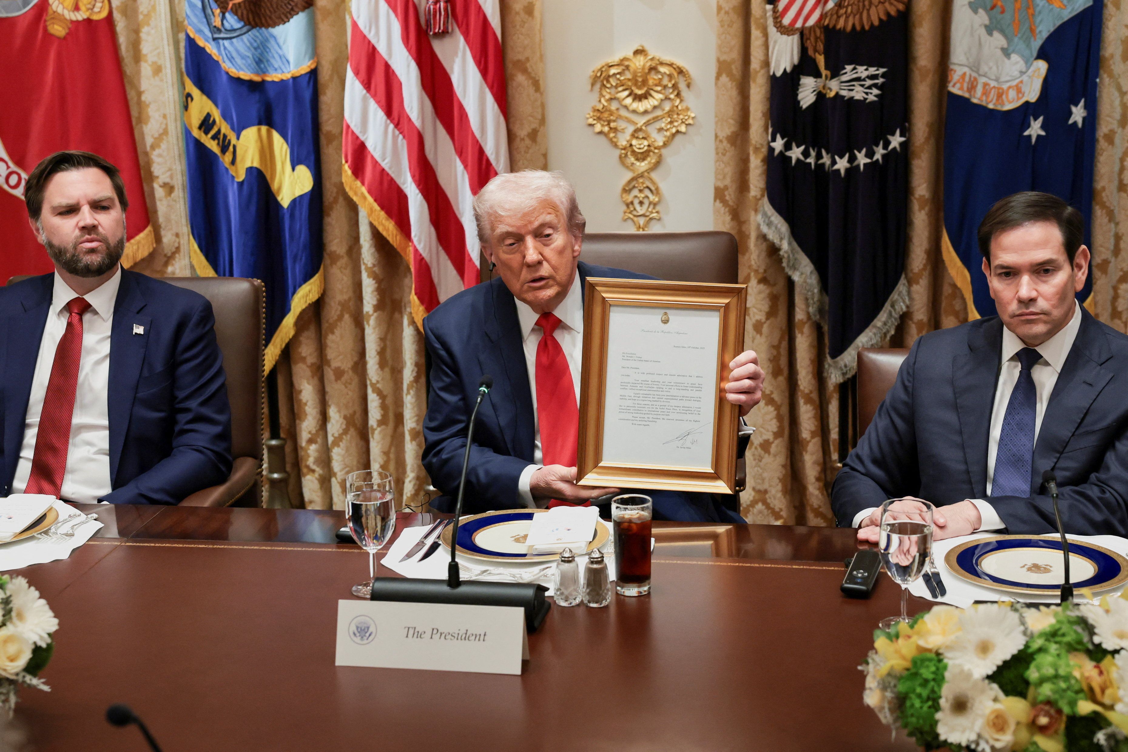 پولیتیکو: روبیو در گفت‌وگویی خصوصی، ونس را نامزد اصلی جمهوری‌خواهان معرفی کرد