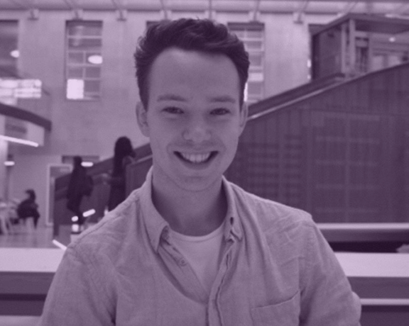 جوزپ بورل: شهروند سوئدی زندانی در ایران برای اتحادیه اروپا کار میکرد