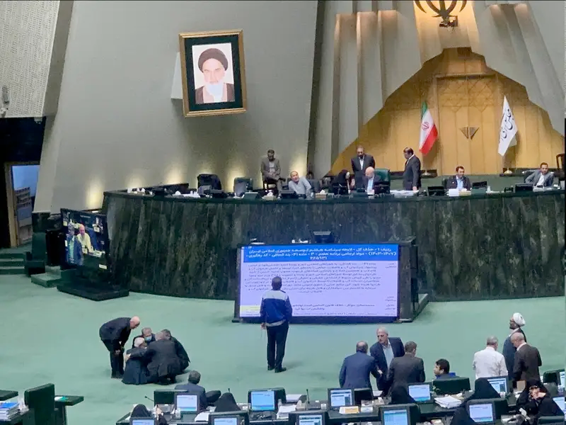 مخالفت برخی نمایندگان مجلس با تعطیلی شنبه‌ها با انگیزه ضد اسرائیلی