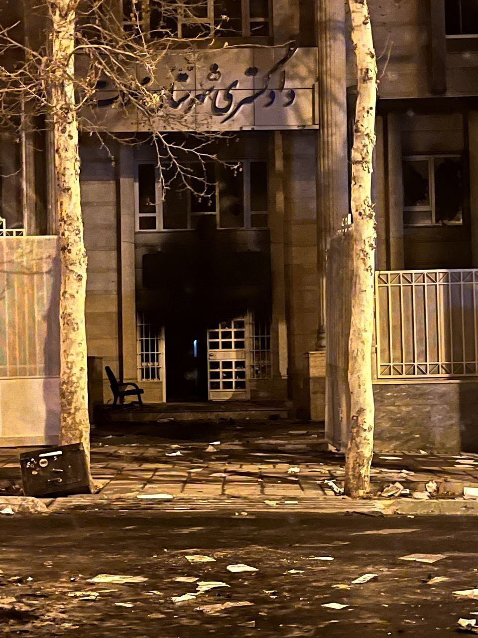 پیام مخاطب از محلات: ماموران اعلامیه‌های ترحیم کشته‌شدگان را جمع می‌کنند