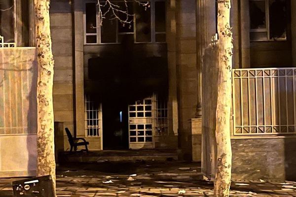 پیام مخاطب از محلات: ماموران اعلامیههای ترحیم کشتهشدگان را جمع میکنند