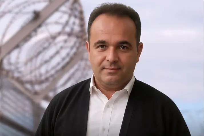 المحكمة العليا في إيران تؤيد إعدام متهم في قضية اغتيال فخري‌ زاده أحد رموز البرنامج النووي