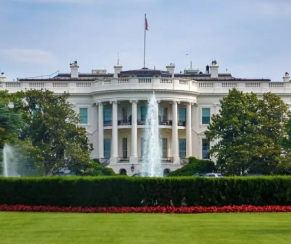 إعلام إسرائيلي: واشنطن تطمئن تل أبيب بعدم التنازل مجددا لإحياء الاتفاق النووي مع إيران