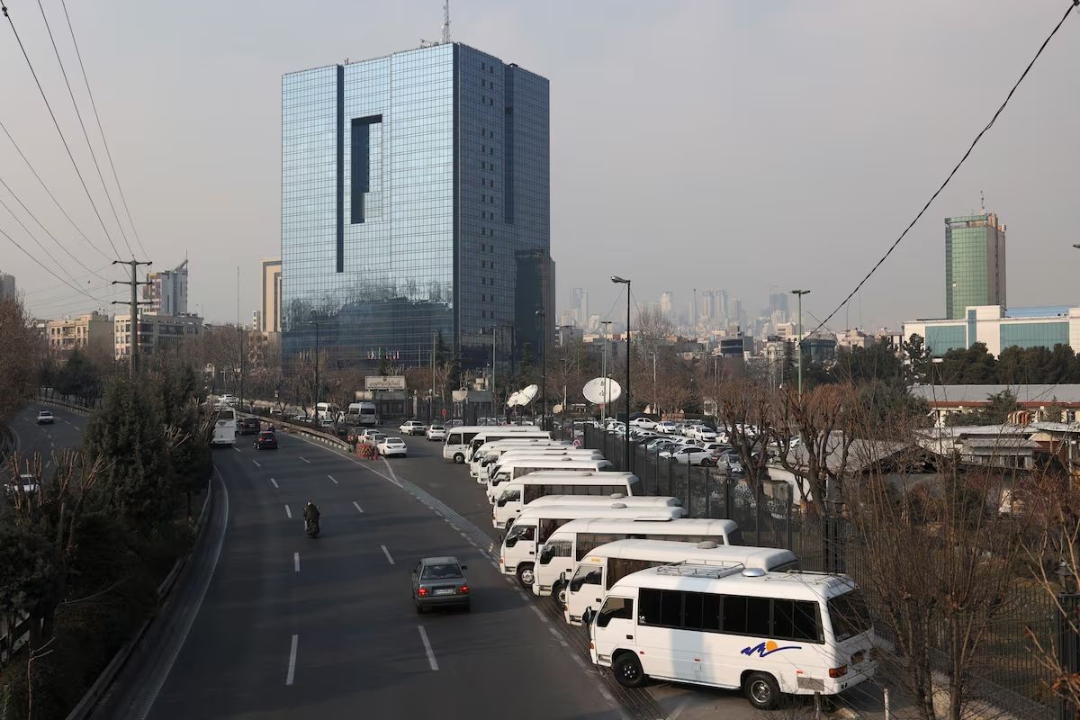 Central Bank of Iran orders banks to open books