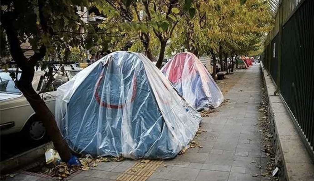 همراهان بیماران دربه‌در خیابان؛ در بیمارستان قلب به همراهان آب پاشیدند و بیرونشان کردند