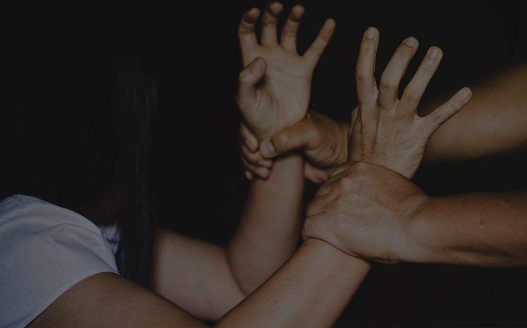 شرق: دختران قربانی تجاوز و تعرض در مرزهای شرقی ایران طرد می‌شوند