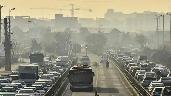 معاون وزیر بهداشت: خودروهای نو هم مانند فرسودهها هوا را آلوده میکنند
