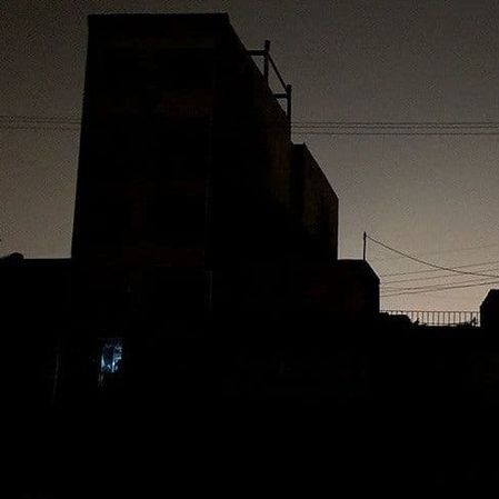 شرکت برق:دلیل خاموشیها در باغستان و رجاییشهر کرج، اختلال در خط انتقال برق از تهران است