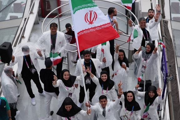 Iranian Olympic uniform mocked, compared to medical scrubs