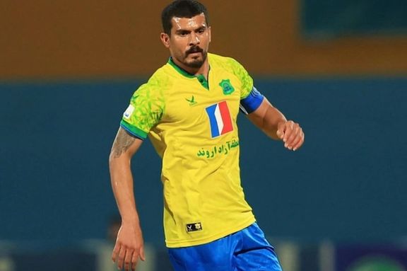 یک روز پس از خداحافظی از فوتبال؛ طالب ریکانی منصرف شد و به تیم صنعت نفت آبادان برگشت