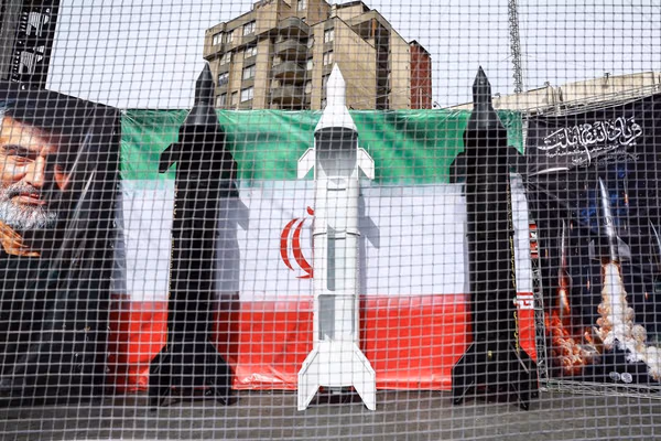 'Part of the dance': experts question the purpose of US-Iran contacts