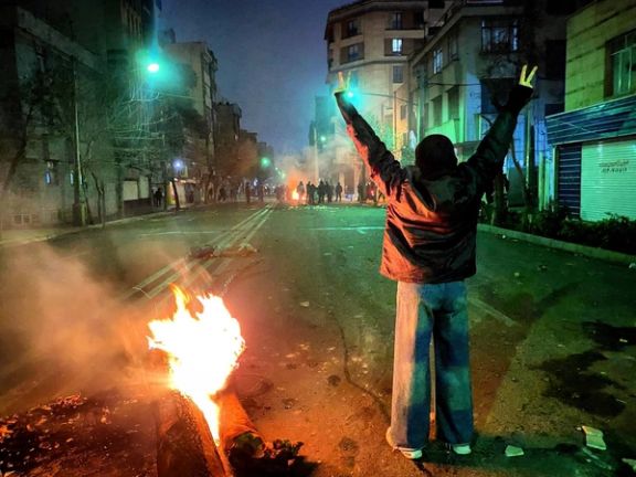 "رويترز": ترامب يدرس مهاجمة عناصر القمع في إيران دعمًا للمحتجين