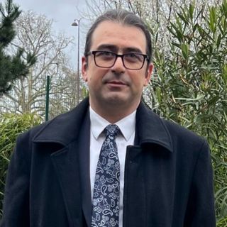 کامبیز غفوری