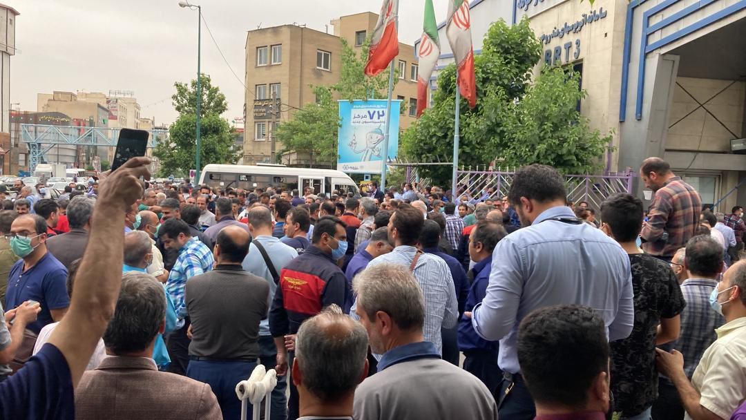 اعتصاب گسترده رانندگان و کارگران شرکت واحد تهران در اعتراض به وضعیت دستمزدها