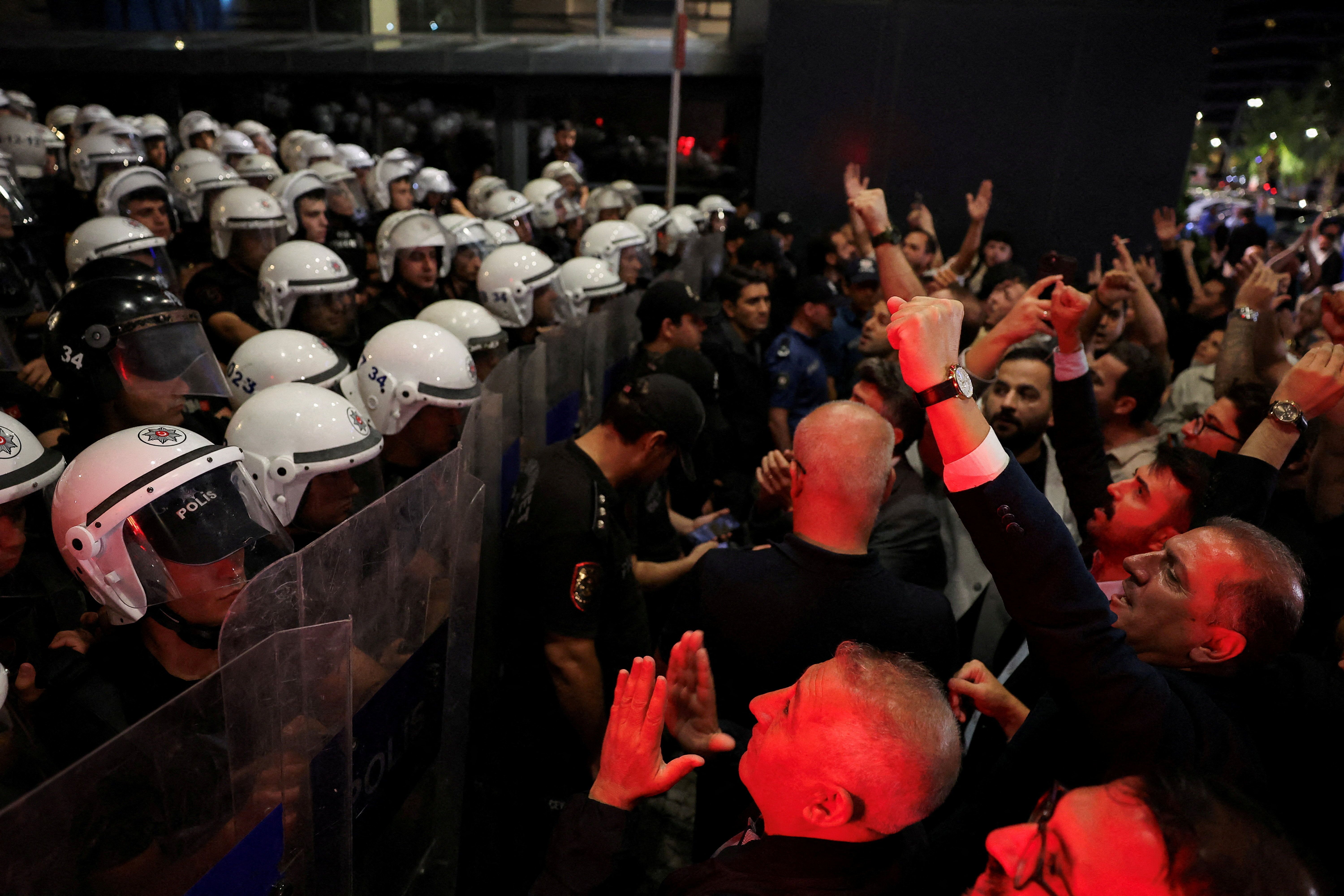 نت‌بلاکس: شبکه‌های اجتماعی در ترکیه هم‌زمان با فراخوان تجمع دچار محدودیت گسترده شد