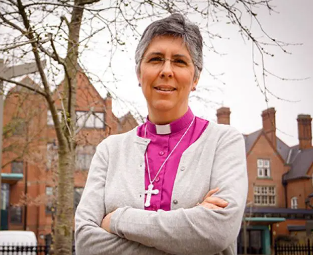 آیا یک پناهنده ایرانی‌-بریتانیایی می‌تواند نخستین رهبر «زن» کلیسای انگلستان شود؟