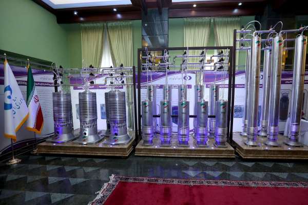 "رويترز": أميركا ودول الترويكا الأوروبية تسعى لإحالة ملف إيران النووي لمجلس الأمن مجددًا