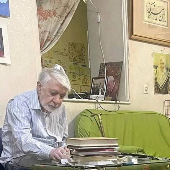 تصویر جدیدی که از موسوی و همراه با بیانیه او درباره جنگ منتشر شد