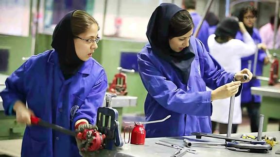 بررسی حیات اجتماعی زنان ایران؛ سهم اندک از تحصیل و اشتغال، هزینهزا بودن تلاشها