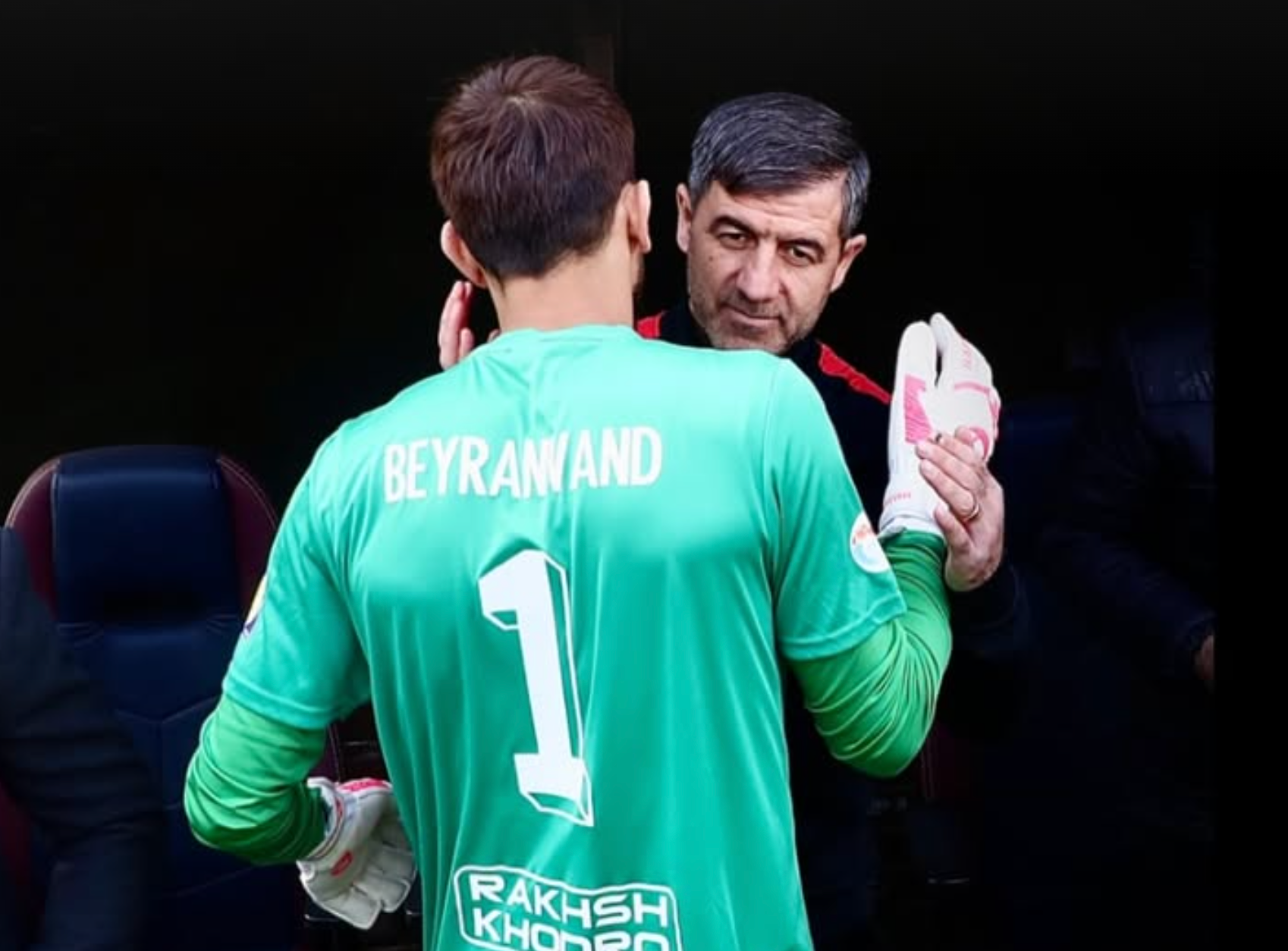 پرسپولیس شکایت می‌کند؛ تراکتور خواستار ساختن مجسمه بیرانوند شد