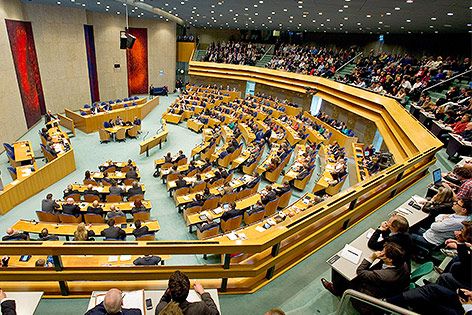 پارلمان هلند خواستار تشدید تحریمها علیه جمهوری اسلامی بهدلیل سرکوب معترضان شد