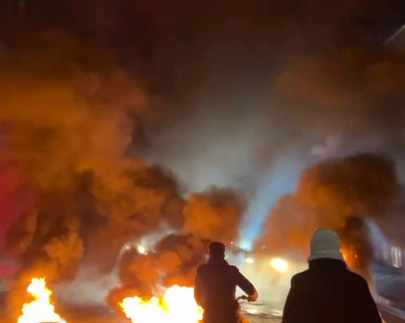 انتفاضة إيران: إضراب التجار ومظاهرات ليلية..والجيش في انتظار أوامر خامنئي لمواجهة المحتجين