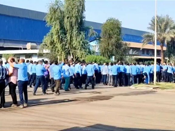 Iranian Steel Workers Stage Protest Against Unjust Practices