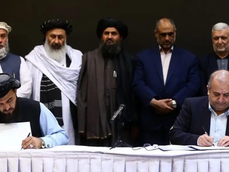 إيران وطالبان توقعان مذكرات تعاون اقتصادي.. رغم التوتر السياسي حول المياه