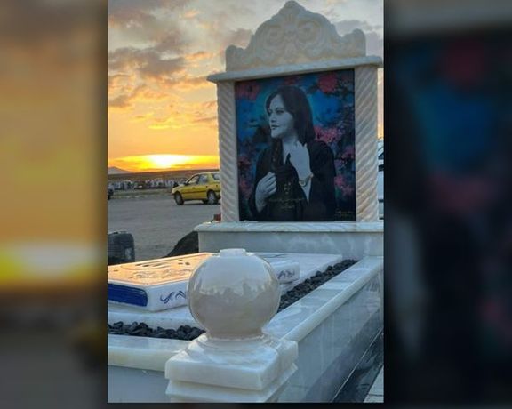 وکیل خانواده مهسا امینی: هیچ اقدامی در مورد پرونده مهسا صورت نگرفته است