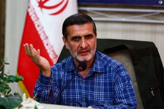 معاون استانداری اصفهان: مسئولان تسبیح بگیرند و روزانه تکرار کنند کارگزار دولت رئیسیاند