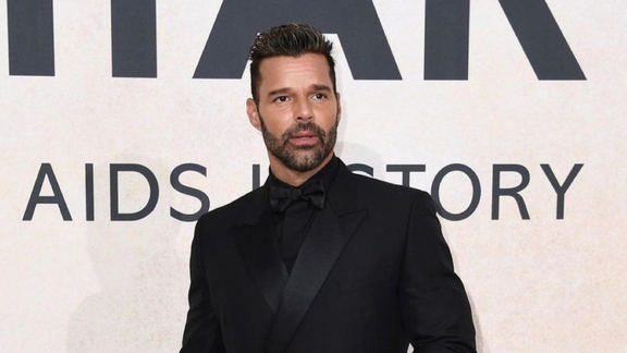 ریکی مارتین، خواننده و بازیگر: نام مهسا امینی را بر زبان بیاورید