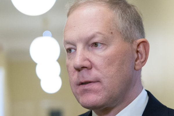 رییس کمیته خارجه استونی: غرب باید مردم ایران را علیه ترور دیکتاتوری اسلامگرا حمایت کند