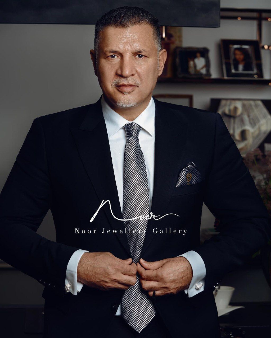 علی دایی، اسطوره فوتبال ایران: خنده‌دار نیست تیم ملی برود در آن چمن اصفهان بازی کند؟