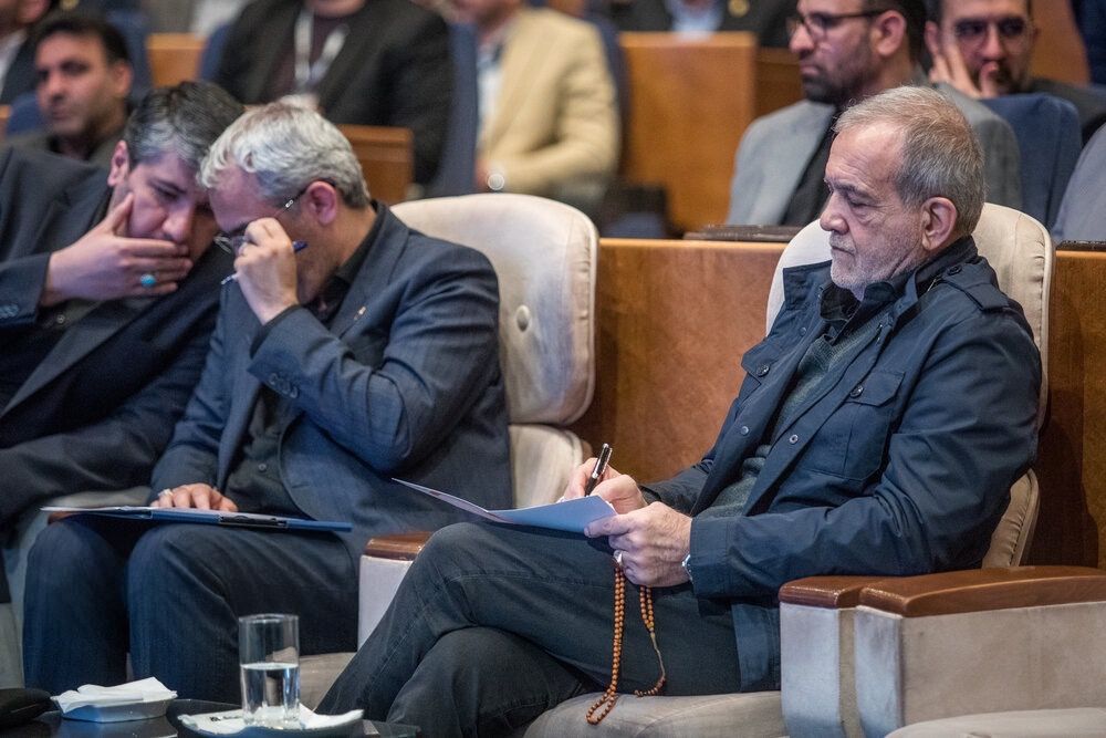 Pezeshkian’s top team unravels under growing pressure