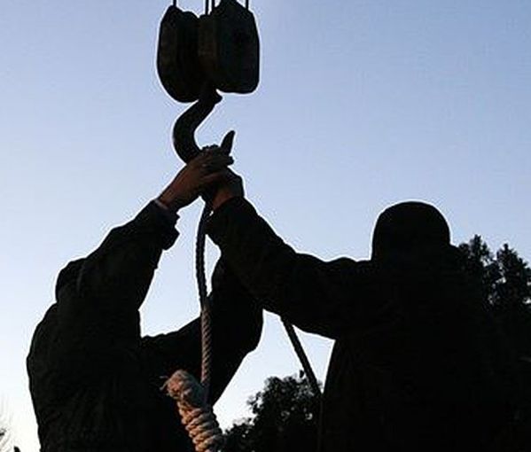 السلطات الإيرانية تعيد عمليات الإعدام العلنية إلى الشوارع