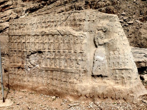 یک باستانشناس: محوطه باستانی کولفرح چراگاه گوسفندان شده است