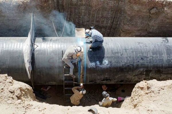 انتقال آب دریای عمان به اصفهان تهدیدی جدی برای محیط زیست است