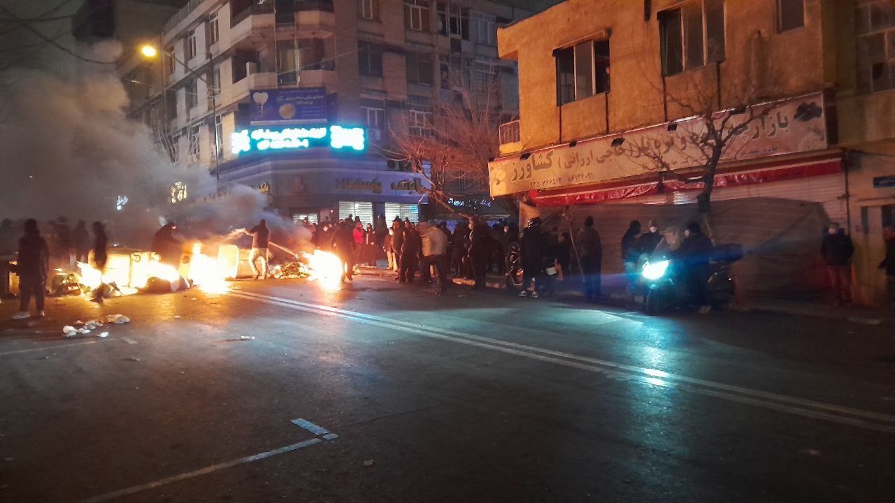 خانه‌ای در غرب تهران که ۱۹ شب پناهگاه معترضان زخمی شد