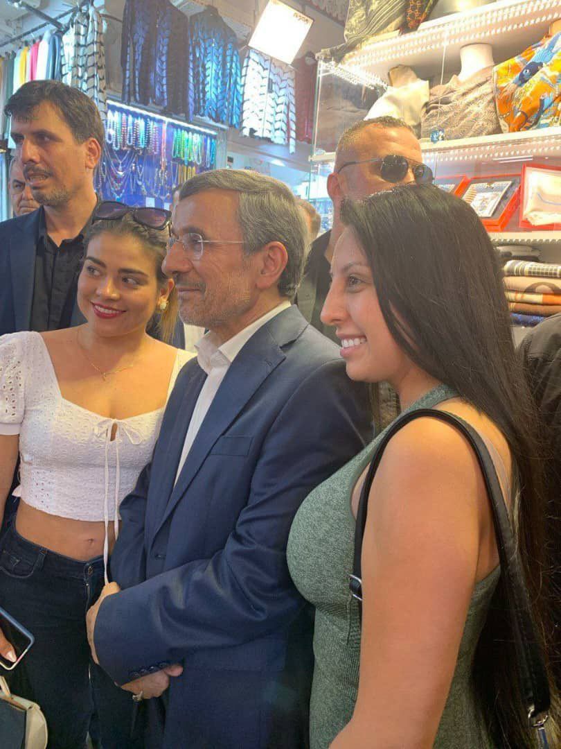 Turkish media and public embrace Ahmadinejad's visit