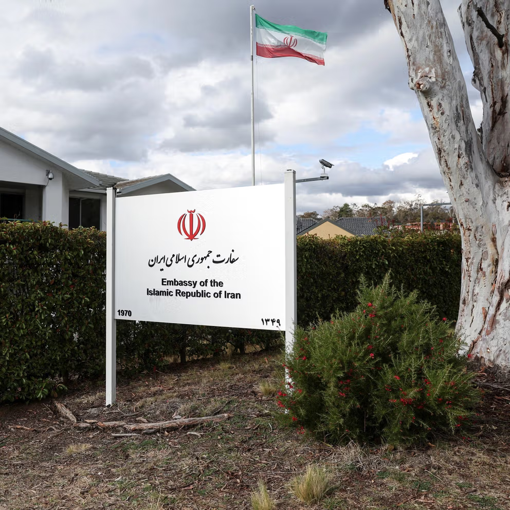 وسائل إعلام أسترالية تتهم "جيمس بوند الإيراني" بمعاداة السامية في سيدني 