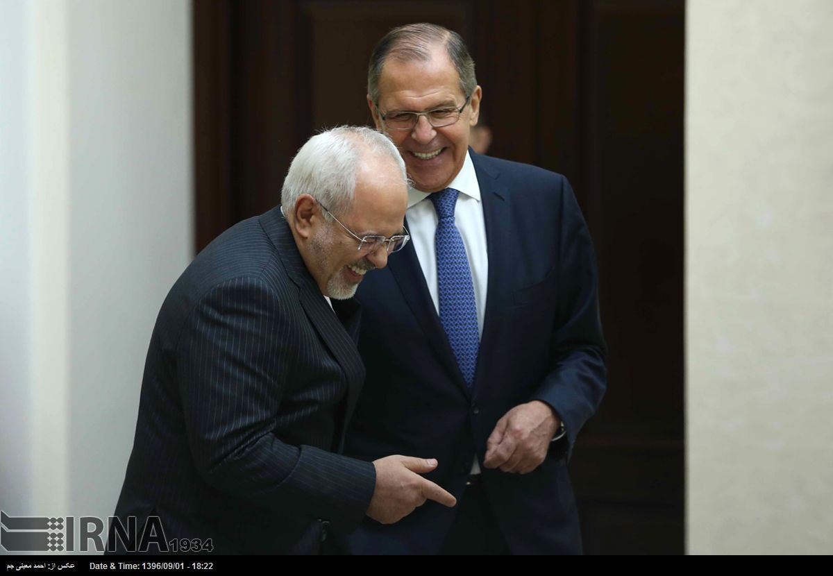 اتهم لافروف بـ"تزوير الحقيقة".. جواد ظريف: روسيا لا تريد علاقات هادئة بين إيران والعالم