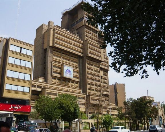 وزارت کشور: عکس گرفتن از برگه رای ممنوع است و با آن برخورد میشود