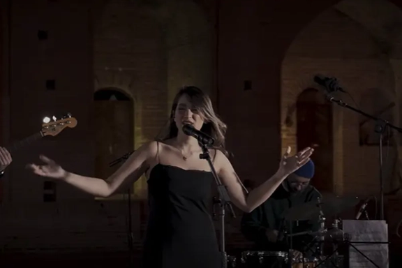 رسانه وابسته به بسیج: پرستو احمدی با آن شکل پوشش در «زمره حیا» قرار نمیگیرد