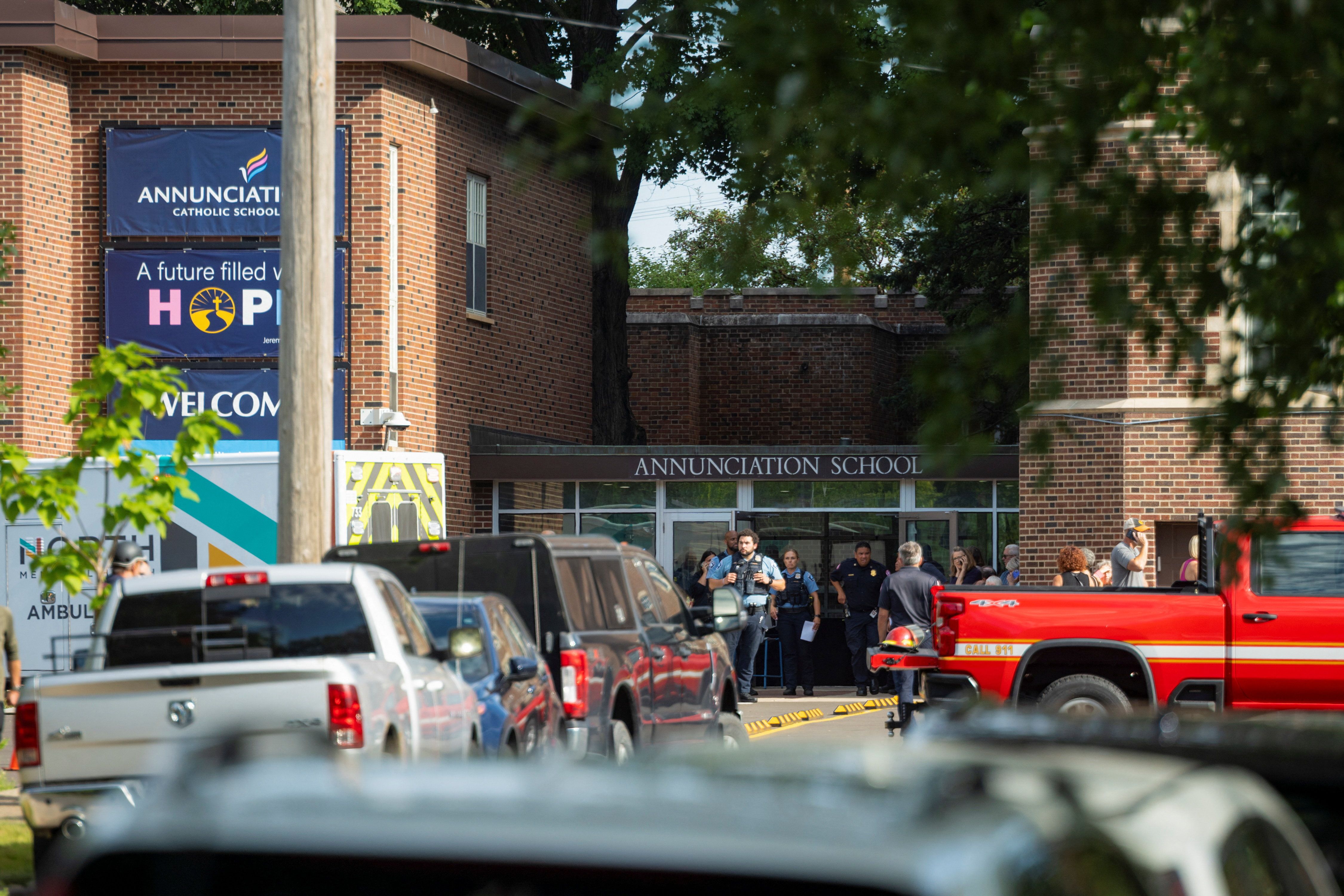 وزارت دادگستری آمریکا: تیراندازی در یک مدرسه در مینیاپولیس دو کشته و ۲۰ زخمی برجا گذاشت