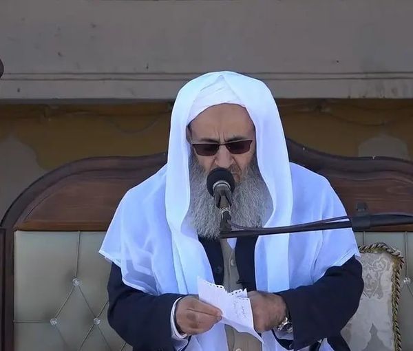 زعيم أهل السنة في إيران مقارنا نظام طهران بحكومة نتنياهو: "إسرائيل لم تقتل متظاهرا واحدا"