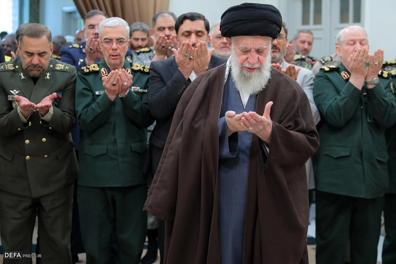 در پی هراس از ردیابی و کشتهشدن؛ استفاده مقامها از وسایل مخابراتی ممنوع شد